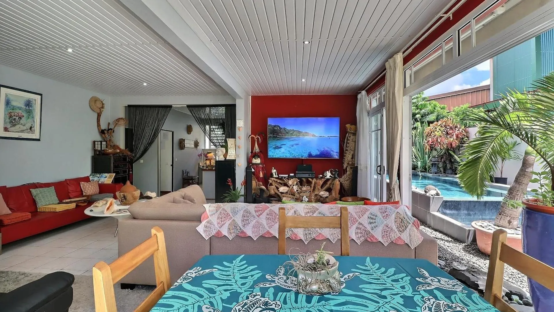 Nahina Room - City Center - Swimming Pool Papeete  French Polynesia